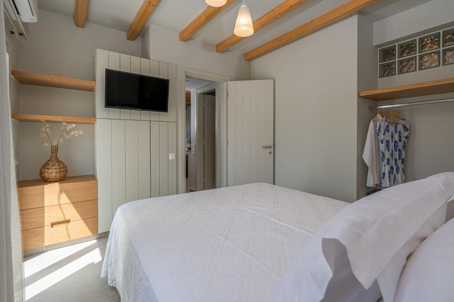 Castello Amorgos Suites Katapola Exterior photo